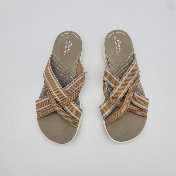 Clarks Shoes Women 7.5 Cloudsteppers Mira Isle Sandals Tan Sand Sable Slide - Picture 5 of 9